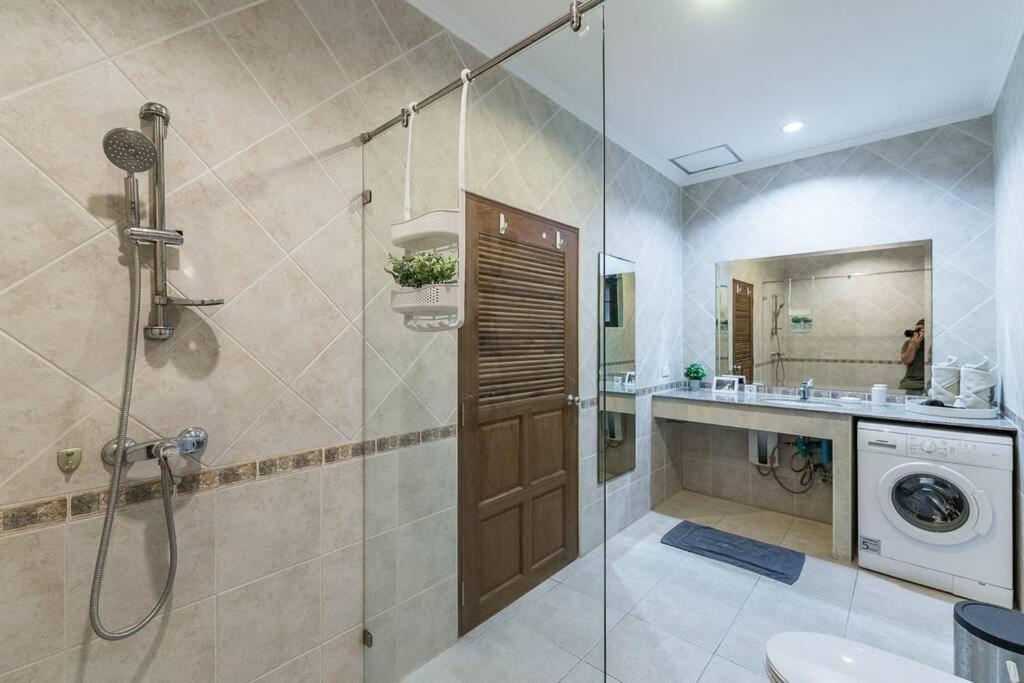 Anb Poolvilla 3Br Walk Private Beach In Pratamnak Pattaya Eksteriør bilde